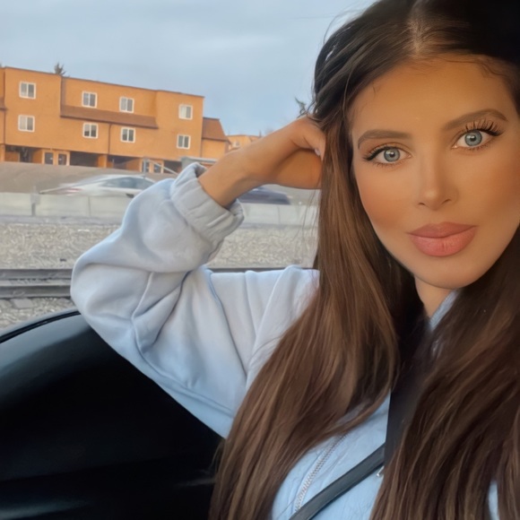 Meet your Posher, Hanadie - Picture 1 of 1